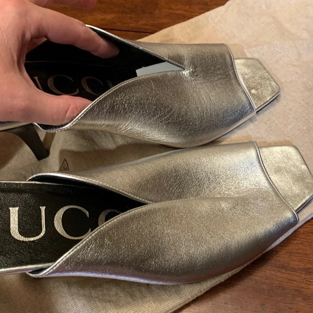 Brand new, rare,authentic ,real leather silver  Gucci shoes,made in Italy,size 7 - Picture 7 of 17